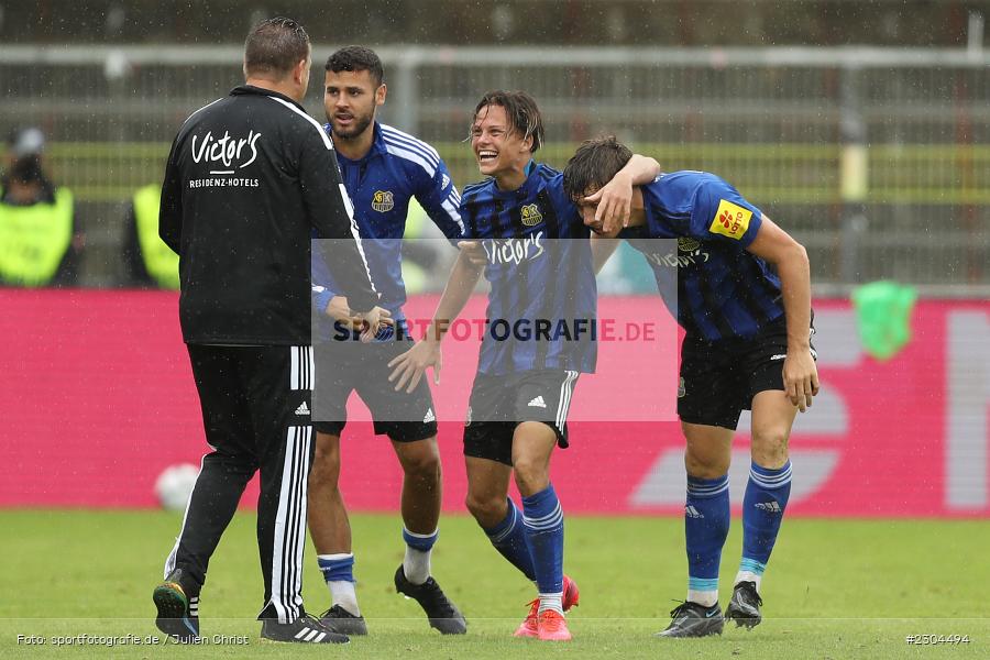Torjubel, Minos Gouras, FLYERALARM Arena, Würzburg, 29.08.2021, DFL, sport, action, Fussball, Deutschland, August 2021, Saison 2021/2022, FCS, FWK, 3. Liga, 1. FC Saarbrücken, FC Würzburger Kickers - Bild-ID: 2304494 Torjubel, Minos Gouras, FLYERALARM Arena, Würzburg, 29.08.2021, DFL, sport, action, Fussball, Deutschland, August 2021, Saison 2021/2022, FCS, FWK, 3. Liga, 1. FC Saarbrücken, FC Würzburger Kickers - Bild-ID: 2304494