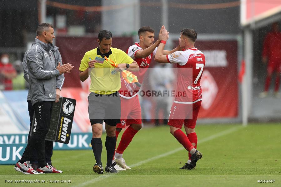 Vladimir Nikolov, FLYERALARM Arena, Würzburg, 29.08.2021, DFL, sport, action, Fussball, Deutschland, August 2021, Saison 2021/2022, FCS, FWK, 3. Liga, 1. FC Saarbrücken, FC Würzburger Kickers - Bild-ID: 2304507 Vladimir Nikolov, FLYERALARM Arena, Würzburg, 29.08.2021, DFL, sport, action, Fussball, Deutschland, August 2021, Saison 2021/2022, FCS, FWK, 3. Liga, 1. FC Saarbrücken, FC Würzburger Kickers - Bild-ID: 2304507