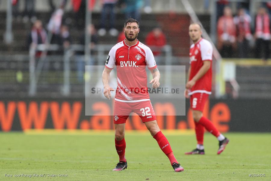 Christian Strohdiek, FLYERALARM Arena, Würzburg, 29.08.2021, DFL, sport, action, Fussball, Deutschland, August 2021, Saison 2021/2022, FCS, FWK, 3. Liga, 1. FC Saarbrücken, FC Würzburger Kickers - Bild-ID: 2304515