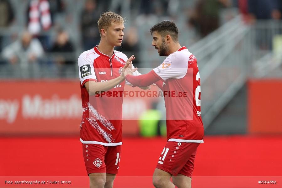 Louis Breunig, FLYERALARM Arena, Würzburg, 29.08.2021, DFL, sport, action, Fussball, Deutschland, August 2021, Saison 2021/2022, FCS, FWK, 3. Liga, 1. FC Saarbrücken, FC Würzburger Kickers - Bild-ID: 2304556