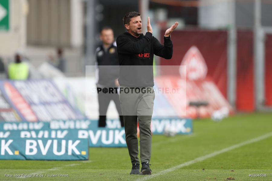 Torsten Ziegner, FLYERALARM Arena, Würzburg, 29.08.2021, DFL, sport, action, Fussball, Deutschland, August 2021, Saison 2021/2022, FCS, FWK, 3. Liga, 1. FC Saarbrücken, FC Würzburger Kickers - Bild-ID: 2304558