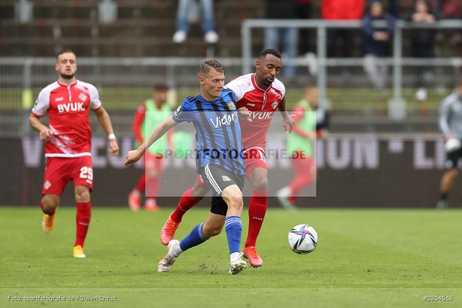 Pius Krätschmer, FLYERALARM Arena, Würzburg, 29.08.2021, DFL, sport, action, Fussball, Deutschland, August 2021, Saison 2021/2022, FCS, FWK, 3. Liga, 1. FC Saarbrücken, FC Würzburger Kickers - Bild-ID: 2304563