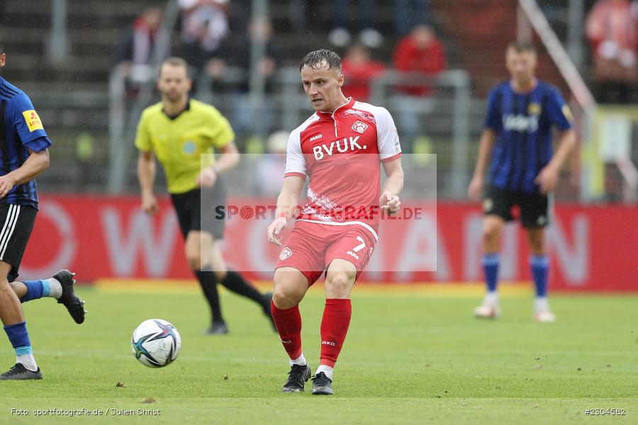 Mirnes Pepić, FLYERALARM Arena, Würzburg, 29.08.2021, DFL, sport, action, Fussball, Deutschland, August 2021, Saison 2021/2022, FCS, FWK, 3. Liga, 1. FC Saarbrücken, FC Würzburger Kickers - Bild-ID: 2304582 Mirnes Pepić, FLYERALARM Arena, Würzburg, 29.08.2021, DFL, sport, action, Fussball, Deutschland, August 2021, Saison 2021/2022, FCS, FWK, 3. Liga, 1. FC Saarbrücken, FC Würzburger Kickers - Bild-ID: 2304582