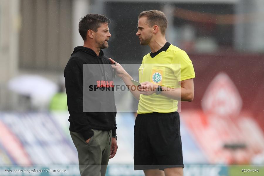Patrick Schwengers, FLYERALARM Arena, Würzburg, 29.08.2021, DFL, sport, action, Fussball, Deutschland, August 2021, Saison 2021/2022, FCS, FWK, 3. Liga, 1. FC Saarbrücken, FC Würzburger Kickers - Bild-ID: 2304598 Patrick Schwengers, FLYERALARM Arena, Würzburg, 29.08.2021, DFL, sport, action, Fussball, Deutschland, August 2021, Saison 2021/2022, FCS, FWK, 3. Liga, 1. FC Saarbrücken, FC Würzburger Kickers - Bild-ID: 2304598