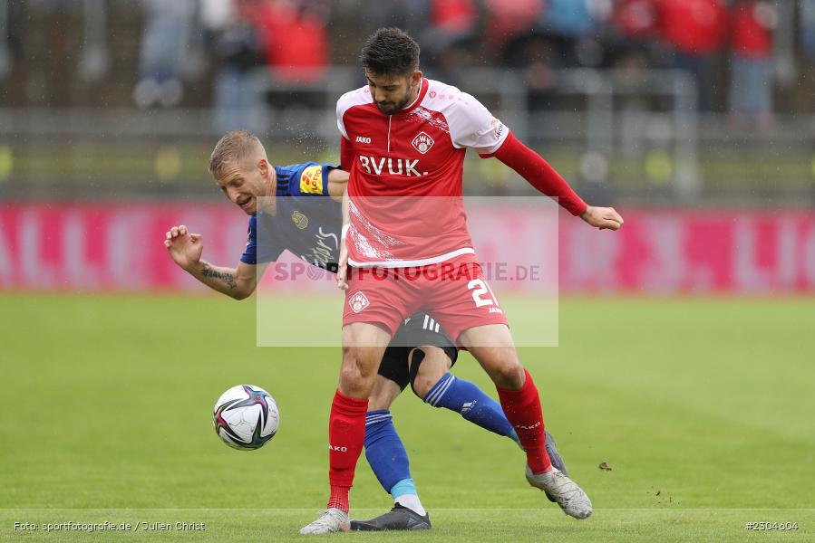 Moritz Heinrich, FLYERALARM Arena, Würzburg, 29.08.2021, DFL, sport, action, Fussball, Deutschland, August 2021, Saison 2021/2022, FCS, FWK, 3. Liga, 1. FC Saarbrücken, FC Würzburger Kickers - Bild-ID: 2304604 Moritz Heinrich, FLYERALARM Arena, Würzburg, 29.08.2021, DFL, sport, action, Fussball, Deutschland, August 2021, Saison 2021/2022, FCS, FWK, 3. Liga, 1. FC Saarbrücken, FC Würzburger Kickers - Bild-ID: 2304604