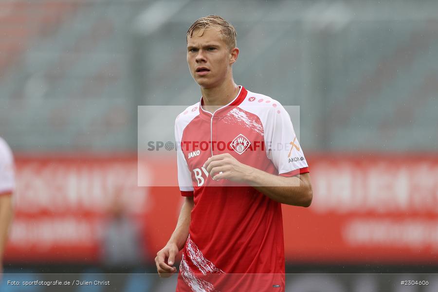 Louis Breunig, FLYERALARM Arena, Würzburg, 29.08.2021, DFL, sport, action, Fussball, Deutschland, August 2021, Saison 2021/2022, FCS, FWK, 3. Liga, 1. FC Saarbrücken, FC Würzburger Kickers - Bild-ID: 2304606 Louis Breunig, FLYERALARM Arena, Würzburg, 29.08.2021, DFL, sport, action, Fussball, Deutschland, August 2021, Saison 2021/2022, FCS, FWK, 3. Liga, 1. FC Saarbrücken, FC Würzburger Kickers - Bild-ID: 2304606