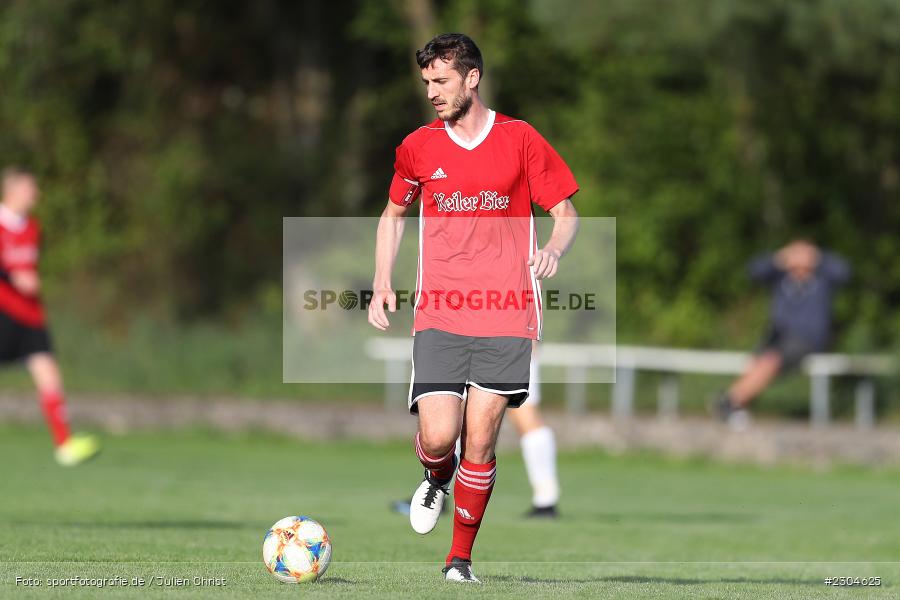 Julian Genheimer, Sportgelände, Thüngersheim, 31.08.2021, BFV, sport, action, Fussball, Deutschland, August 2021, Saison 2021/2022, Runde 4, Toto-Pokal, Kreispokal, TSV, FVT, TSV Lohr, FV Thüngersheim - Bild-ID: 2304625 Julian Genheimer, Sportgelände, Thüngersheim, 31.08.2021, BFV, sport, action, Fussball, Deutschland, August 2021, Saison 2021/2022, Runde 4, Toto-Pokal, Kreispokal, TSV, FVT, TSV Lohr, FV Thüngersheim - Bild-ID: 2304625