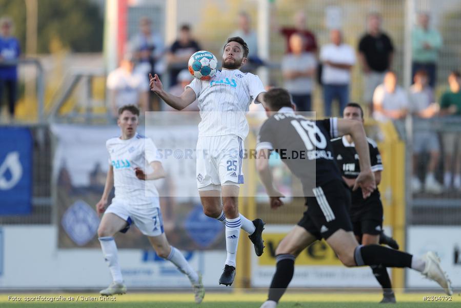 Elias Niesigk, Stadion am Schönbusch, Aschaffenburg, 03.09.2021, BFV, sport, action, Fussball, Deutschland, September 2021, Saison 2021/2022, 4. Liga, Regionalliga Bayern, FCM, SVA, FC Memmingen, SV Viktoria Aschaffenburg - Bild-ID: 2304792 Elias Niesigk, Stadion am Schönbusch, Aschaffenburg, 03.09.2021, BFV, sport, action, Fussball, Deutschland, September 2021, Saison 2021/2022, 4. Liga, Regionalliga Bayern, FCM, SVA, FC Memmingen, SV Viktoria Aschaffenburg - Bild-ID: 2304792