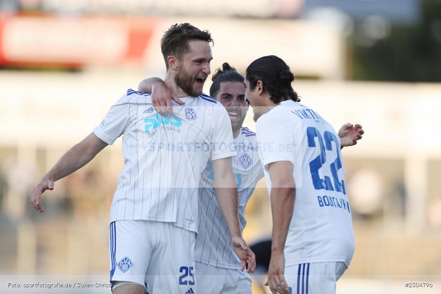 Freude, Torjubel, Elias Niesigk, Stadion am Schönbusch, Aschaffenburg, 03.09.2021, BFV, sport, action, Fussball, Deutschland, September 2021, Saison 2021/2022, 4. Liga, Regionalliga Bayern, FCM, SVA, FC Memmingen, SV Viktoria Aschaffenburg - Bild-ID: 2304796 Freude, Torjubel, Elias Niesigk, Stadion am Schönbusch, Aschaffenburg, 03.09.2021, BFV, sport, action, Fussball, Deutschland, September 2021, Saison 2021/2022, 4. Liga, Regionalliga Bayern, FCM, SVA, FC Memmingen, SV Viktoria Aschaffenburg - Bild-ID: 2304796
