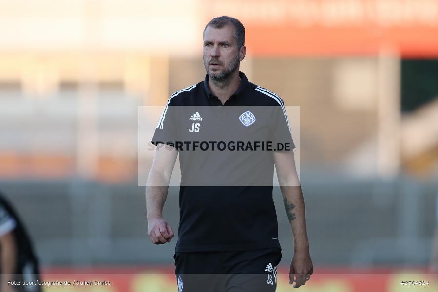 Jochen Seitz, Stadion am Schönbusch, Aschaffenburg, 03.09.2021, BFV, sport, action, Fussball, Deutschland, September 2021, Saison 2021/2022, 4. Liga, Regionalliga Bayern, FCM, SVA, FC Memmingen, SV Viktoria Aschaffenburg - Bild-ID: 2304824 Jochen Seitz, Stadion am Schönbusch, Aschaffenburg, 03.09.2021, BFV, sport, action, Fussball, Deutschland, September 2021, Saison 2021/2022, 4. Liga, Regionalliga Bayern, FCM, SVA, FC Memmingen, SV Viktoria Aschaffenburg - Bild-ID: 2304824
