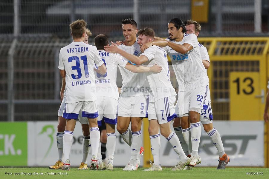Tom Schulz, Freude, Torjubel, Elmir Muhic, Stadion am Schönbusch, Aschaffenburg, 03.09.2021, BFV, sport, action, Fussball, Deutschland, September 2021, Saison 2021/2022, 4. Liga, Regionalliga Bayern, FCM, SVA, FC Memmingen, SV Viktoria Aschaffenburg - Bild-ID: 2304833 Tom Schulz, Freude, Torjubel, Elmir Muhic, Stadion am Schönbusch, Aschaffenburg, 03.09.2021, BFV, sport, action, Fussball, Deutschland, September 2021, Saison 2021/2022, 4. Liga, Regionalliga Bayern, FCM, SVA, FC Memmingen, SV Viktoria Aschaffenburg - Bild-ID: 2304833