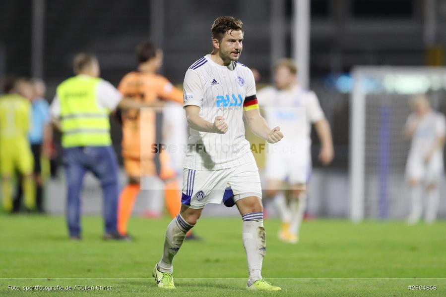 Hände, Arme, gestikuliert, Emotionen, Benjamin Baier, Stadion am Schönbusch, Aschaffenburg, 03.09.2021, BFV, sport, action, Fussball, Deutschland, September 2021, Saison 2021/2022, 4. Liga, Regionalliga Bayern, FCM, SVA, FC Memmingen, SV Viktoria Aschaffenburg - Bild-ID: 2304858 Hände, Arme, gestikuliert, Emotionen, Benjamin Baier, Stadion am Schönbusch, Aschaffenburg, 03.09.2021, BFV, sport, action, Fussball, Deutschland, September 2021, Saison 2021/2022, 4. Liga, Regionalliga Bayern, FCM, SVA, FC Memmingen, SV Viktoria Aschaffenburg - Bild-ID: 2304858