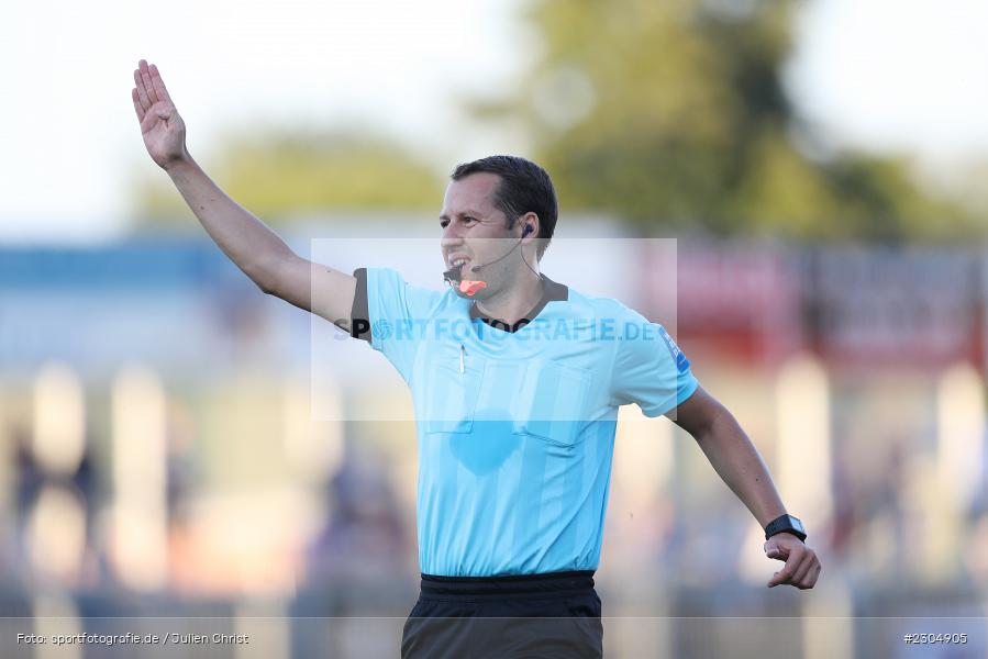 Schiedsrichter, Christopher Schwarzmann, Stadion am Schönbusch, Aschaffenburg, 03.09.2021, BFV, sport, action, Fussball, Deutschland, September 2021, Saison 2021/2022, 4. Liga, Regionalliga Bayern, FCM, SVA, FC Memmingen, SV Viktoria Aschaffenburg - Bild-ID: 2304905 Schiedsrichter, Christopher Schwarzmann, Stadion am Schönbusch, Aschaffenburg, 03.09.2021, BFV, sport, action, Fussball, Deutschland, September 2021, Saison 2021/2022, 4. Liga, Regionalliga Bayern, FCM, SVA, FC Memmingen, SV Viktoria Aschaffenburg - Bild-ID: 2304905