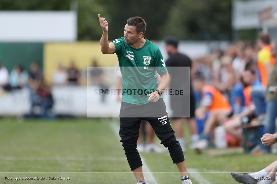 Hände, Arme, gestikuliert, Andreas Brendler, Sepp-Endres-Sportanlage, Würzburg, 10.09.2021, BFV, sport, action, Fussball, Deutschland, September 2021, Saison 2021/2022, GRB, WFV, Bayernliga Nord, TSV Grossbardorf, Würzburger FV - Bild-ID: 2306521 Hände, Arme, gestikuliert, Andreas Brendler, Sepp-Endres-Sportanlage, Würzburg, 10.09.2021, BFV, sport, action, Fussball, Deutschland, September 2021, Saison 2021/2022, GRB, WFV, Bayernliga Nord, TSV Grossbardorf, Würzburger FV - Bild-ID: 2306521