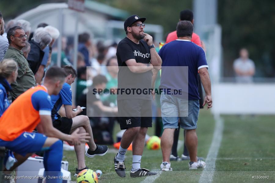 gibt Anweisungen, Marco Scheder, Sepp-Endres-Sportanlage, Würzburg, 10.09.2021, BFV, sport, action, Fussball, Deutschland, September 2021, Saison 2021/2022, GRB, WFV, Bayernliga Nord, TSV Grossbardorf, Würzburger FV - Bild-ID: 2306692 gibt Anweisungen, Marco Scheder, Sepp-Endres-Sportanlage, Würzburg, 10.09.2021, BFV, sport, action, Fussball, Deutschland, September 2021, Saison 2021/2022, GRB, WFV, Bayernliga Nord, TSV Grossbardorf, Würzburger FV - Bild-ID: 2306692