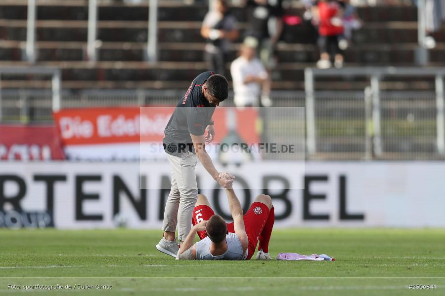 Enttäuscht, Marvin Pourié, FLYERALARM Arena, Würzburg, 11.09.2021, DFB, sport, action, Fussball, Deutschland, September 2021, Saison 2021/2022, TSV, FWK, 3. Liga, TSV Havelse, FC Würzburger Kickers - Bild-ID: 2306841