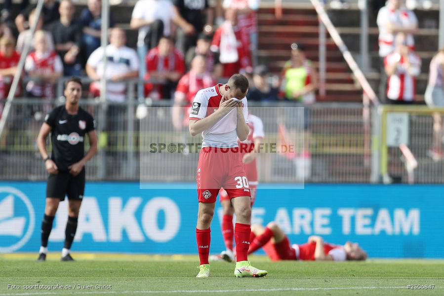 Enttäuscht, Tizian Hümmer, FLYERALARM Arena, Würzburg, 11.09.2021, DFB, sport, action, Fussball, Deutschland, September 2021, Saison 2021/2022, TSV, FWK, 3. Liga, TSV Havelse, FC Würzburger Kickers - Bild-ID: 2306847 Enttäuscht, Tizian Hümmer, FLYERALARM Arena, Würzburg, 11.09.2021, DFB, sport, action, Fussball, Deutschland, September 2021, Saison 2021/2022, TSV, FWK, 3. Liga, TSV Havelse, FC Würzburger Kickers - Bild-ID: 2306847