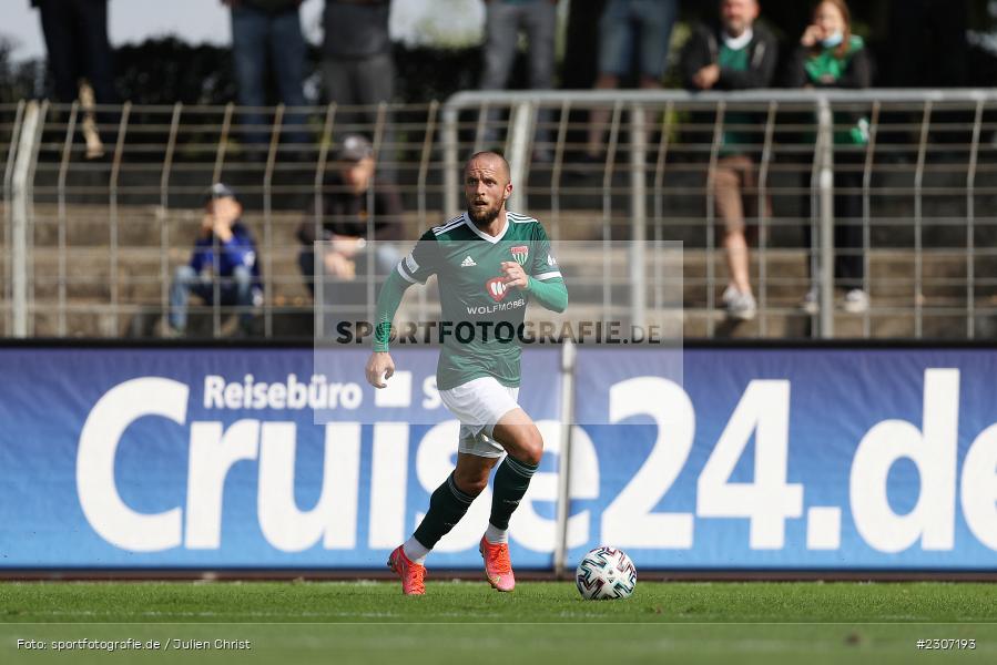 Daniel Adlung, Willy-Sachs-Stadion, Schweinfurt, 18.09.2021, BFV, sport, action, Fussball, Deutschland, September 2021, Saison 2021/2022, Regionalliga Bayern, SV Schalding-Heining, 1. FC Schweinfurt 05 - Bild-ID: 2307193 Daniel Adlung, Willy-Sachs-Stadion, Schweinfurt, 18.09.2021, BFV, sport, action, Fussball, Deutschland, September 2021, Saison 2021/2022, Regionalliga Bayern, SV Schalding-Heining, 1. FC Schweinfurt 05 - Bild-ID: 2307193