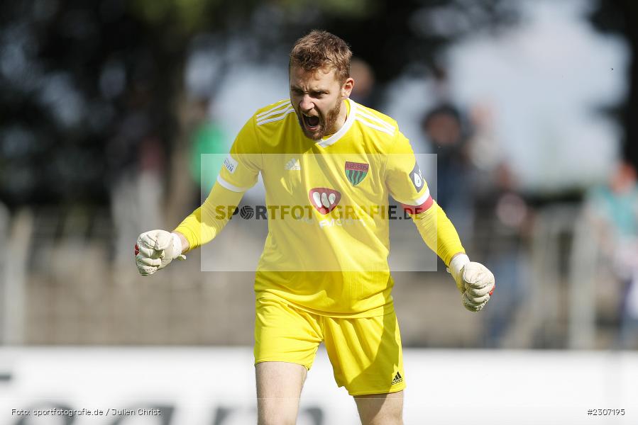 Luis Zwick, Willy-Sachs-Stadion, Schweinfurt, 18.09.2021, BFV, sport, action, Fussball, Deutschland, September 2021, Saison 2021/2022, Regionalliga Bayern, SV Schalding-Heining, 1. FC Schweinfurt 05 - Bild-ID: 2307195 Luis Zwick, Willy-Sachs-Stadion, Schweinfurt, 18.09.2021, BFV, sport, action, Fussball, Deutschland, September 2021, Saison 2021/2022, Regionalliga Bayern, SV Schalding-Heining, 1. FC Schweinfurt 05 - Bild-ID: 2307195