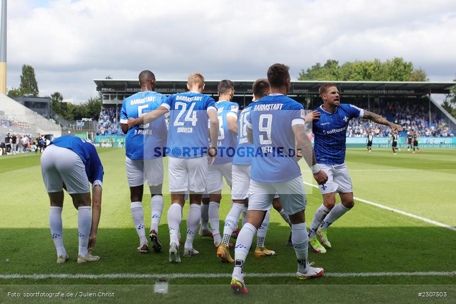 Torjubel, Tobias Kempe, Merck-Stadion, Darmstadt, 19.09.2021, DFL, sport, action, Fussball, Deutschland, September 2021, Saison 2021/2022, SGD, SVD, 2. Bundesliga, SG Dynamo Dresden, SV Darmstadt 98 - Bild-ID: 2307303 Torjubel, Tobias Kempe, Merck-Stadion, Darmstadt, 19.09.2021, DFL, sport, action, Fussball, Deutschland, September 2021, Saison 2021/2022, SGD, SVD, 2. Bundesliga, SG Dynamo Dresden, SV Darmstadt 98 - Bild-ID: 2307303