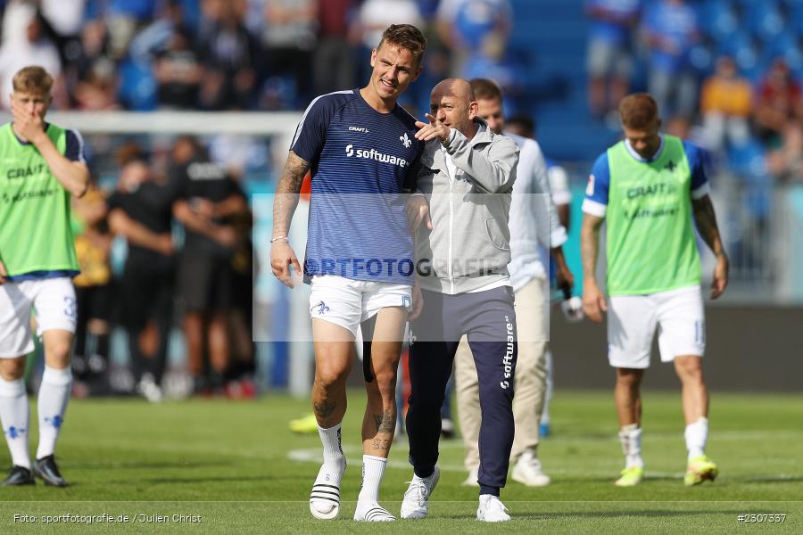 Gestik, Zeigen, Looks on, Torsten Lieberknecht, Merck-Stadion, Darmstadt, 19.09.2021, DFL, sport, action, Fussball, Deutschland, September 2021, Saison 2021/2022, SGD, SVD, 2. Bundesliga, SG Dynamo Dresden, SV Darmstadt 98 - Bild-ID: 2307337 Gestik, Zeigen, Looks on, Torsten Lieberknecht, Merck-Stadion, Darmstadt, 19.09.2021, DFL, sport, action, Fussball, Deutschland, September 2021, Saison 2021/2022, SGD, SVD, 2. Bundesliga, SG Dynamo Dresden, SV Darmstadt 98 - Bild-ID: 2307337