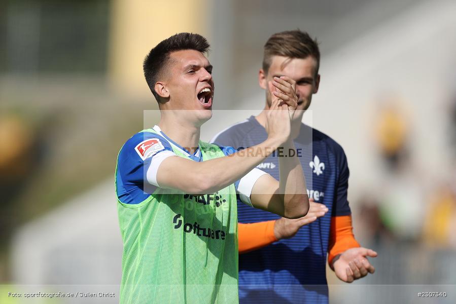 Hände, Arme, gestikuliert, Mathias Honsak, Merck-Stadion, Darmstadt, 19.09.2021, DFL, sport, action, Fussball, Deutschland, September 2021, Saison 2021/2022, SGD, SVD, 2. Bundesliga, SG Dynamo Dresden, SV Darmstadt 98 - Bild-ID: 2307340 Hände, Arme, gestikuliert, Mathias Honsak, Merck-Stadion, Darmstadt, 19.09.2021, DFL, sport, action, Fussball, Deutschland, September 2021, Saison 2021/2022, SGD, SVD, 2. Bundesliga, SG Dynamo Dresden, SV Darmstadt 98 - Bild-ID: 2307340