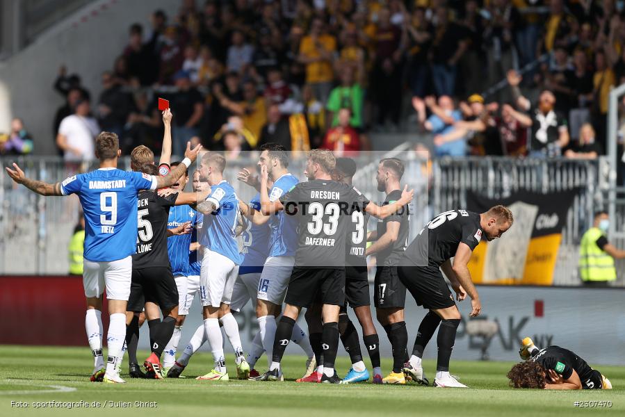 Christian Dingert, Merck-Stadion, Darmstadt, 19.09.2021, DFL, sport, action, Fussball, Deutschland, September 2021, Saison 2021/2022, SGD, SVD, 2. Bundesliga, SG Dynamo Dresden, SV Darmstadt 98 - Bild-ID: 2307470 Christian Dingert, Merck-Stadion, Darmstadt, 19.09.2021, DFL, sport, action, Fussball, Deutschland, September 2021, Saison 2021/2022, SGD, SVD, 2. Bundesliga, SG Dynamo Dresden, SV Darmstadt 98 - Bild-ID: 2307470
