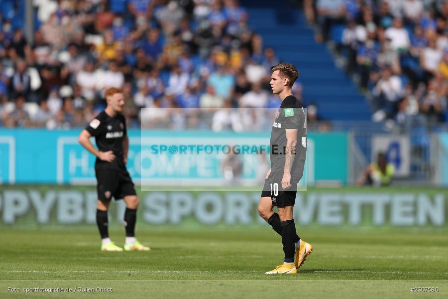 Gelb-Rot, Julius Kade, Merck-Stadion, Darmstadt, 19.09.2021, DFL, sport, action, Fussball, Deutschland, September 2021, Saison 2021/2022, SGD, SVD, 2. Bundesliga, SG Dynamo Dresden, SV Darmstadt 98 - Bild-ID: 2307580
