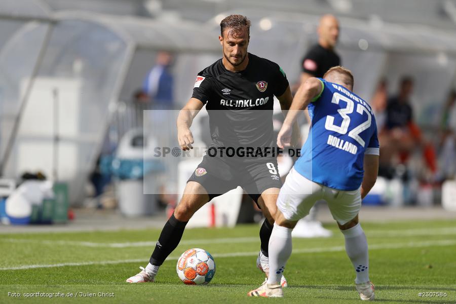 Pascal Sohm, Merck-Stadion, Darmstadt, 19.09.2021, DFL, sport, action, Fussball, Deutschland, September 2021, Saison 2021/2022, SGD, SVD, 2. Bundesliga, SG Dynamo Dresden, SV Darmstadt 98 - Bild-ID: 2307586 Pascal Sohm, Merck-Stadion, Darmstadt, 19.09.2021, DFL, sport, action, Fussball, Deutschland, September 2021, Saison 2021/2022, SGD, SVD, 2. Bundesliga, SG Dynamo Dresden, SV Darmstadt 98 - Bild-ID: 2307586