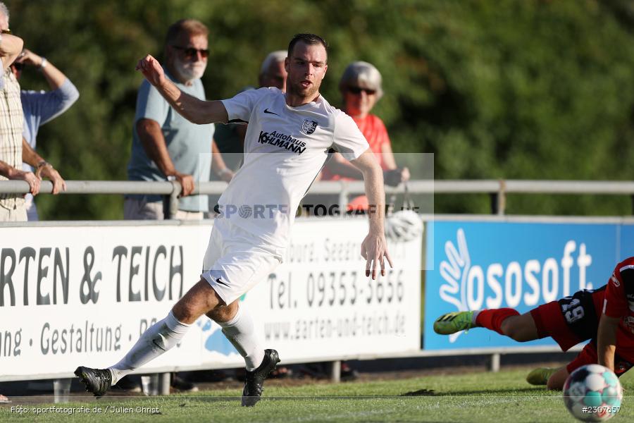 Maurice Kübert, Sportplatz, Karlburg, 25.09.2021, BFV, sport, action, Fussball, Deutschland, September 2021, Saison 2021/2022, ASV, TSV, Bayernliga Nord, ASV Neumarkt, TSV Karlburg - Bild-ID: 2307657 Maurice Kübert, Sportplatz, Karlburg, 25.09.2021, BFV, sport, action, Fussball, Deutschland, September 2021, Saison 2021/2022, ASV, TSV, Bayernliga Nord, ASV Neumarkt, TSV Karlburg - Bild-ID: 2307657