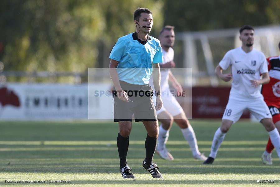 Geldersheim, Schiedsrichter, Steffen Ehwald, Sportplatz, Karlburg, 25.09.2021, BFV, sport, action, Fussball, Deutschland, September 2021, Saison 2021/2022, ASV, TSV, Bayernliga Nord, ASV Neumarkt, TSV Karlburg - Bild-ID: 2307682 Geldersheim, Schiedsrichter, Steffen Ehwald, Sportplatz, Karlburg, 25.09.2021, BFV, sport, action, Fussball, Deutschland, September 2021, Saison 2021/2022, ASV, TSV, Bayernliga Nord, ASV Neumarkt, TSV Karlburg - Bild-ID: 2307682