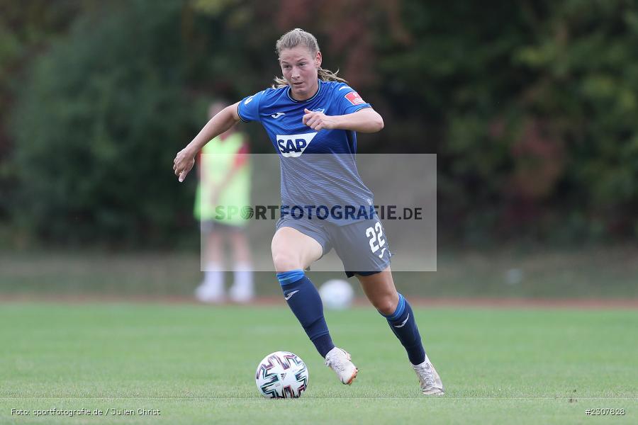 Sarai Linder, Sportpark Heuchelhof, Würzburg, 26.09.2021, sport, action, Fussball, Deutschland, September 2021, Saison 2021/2022, Runde 2, Gruppe Süd, Pokal, DFB, DFB Pokal Frauen, TSG, FWK, TSG Hoffenheim, FC Würzburger Kickers - Bild-ID: 2307828