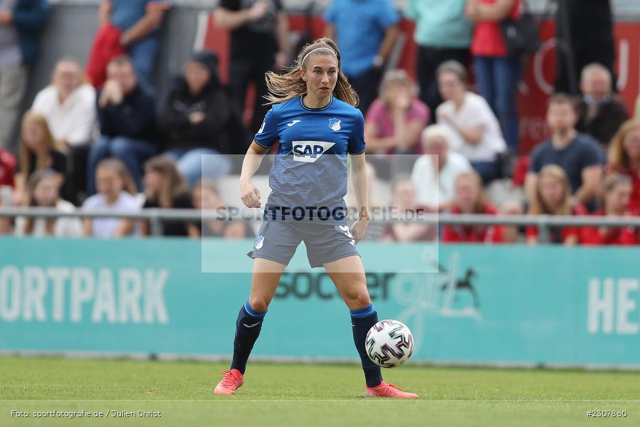 Katharina Naschenweng, Sportpark Heuchelhof, Würzburg, 26.09.2021, sport, action, Fussball, Deutschland, September 2021, Saison 2021/2022, Runde 2, Gruppe Süd, Pokal, DFB, DFB Pokal Frauen, TSG, FWK, TSG Hoffenheim, FC Würzburger Kickers - Bild-ID: 2307860