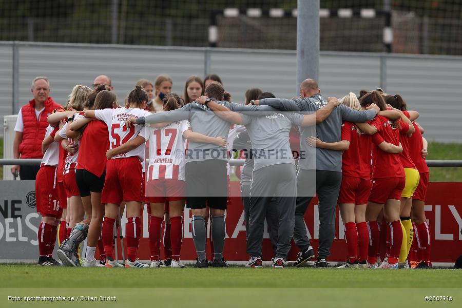 Mannschaftskreis, Sportpark Heuchelhof, Würzburg, 26.09.2021, sport, action, Fussball, Deutschland, September 2021, Saison 2021/2022, Runde 2, Gruppe Süd, Pokal, DFB, DFB Pokal Frauen, TSG, FWK, TSG Hoffenheim, FC Würzburger Kickers - Bild-ID: 2307916 Mannschaftskreis, Sportpark Heuchelhof, Würzburg, 26.09.2021, sport, action, Fussball, Deutschland, September 2021, Saison 2021/2022, Runde 2, Gruppe Süd, Pokal, DFB, DFB Pokal Frauen, TSG, FWK, TSG Hoffenheim, FC Würzburger Kickers - Bild-ID: 2307916