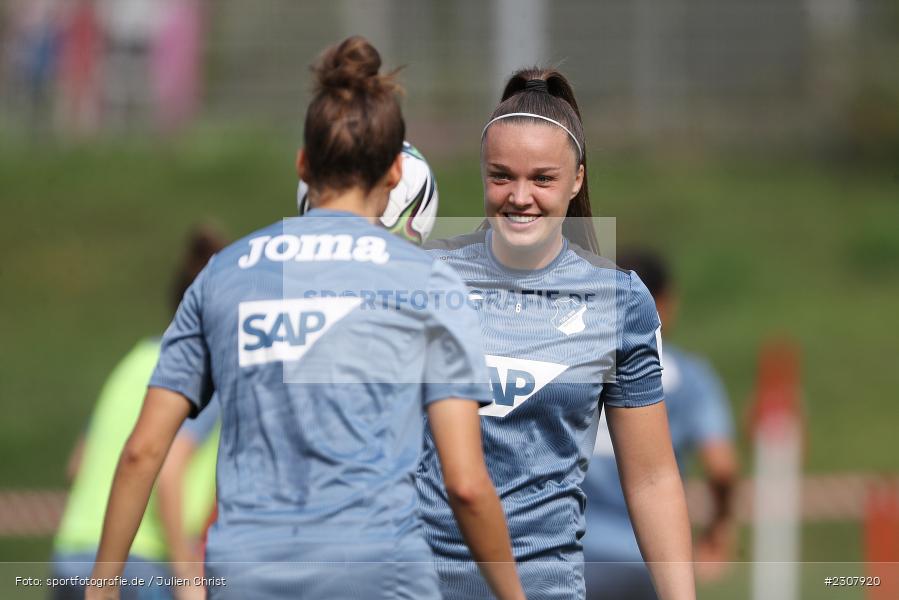 Tine Lea De Caigny, Sportpark Heuchelhof, Würzburg, 26.09.2021, sport, action, Fussball, Deutschland, September 2021, Saison 2021/2022, Runde 2, Gruppe Süd, Pokal, DFB, DFB Pokal Frauen, TSG, FWK, TSG Hoffenheim, FC Würzburger Kickers - Bild-ID: 2307920 Tine Lea De Caigny, Sportpark Heuchelhof, Würzburg, 26.09.2021, sport, action, Fussball, Deutschland, September 2021, Saison 2021/2022, Runde 2, Gruppe Süd, Pokal, DFB, DFB Pokal Frauen, TSG, FWK, TSG Hoffenheim, FC Würzburger Kickers - Bild-ID: 2307920