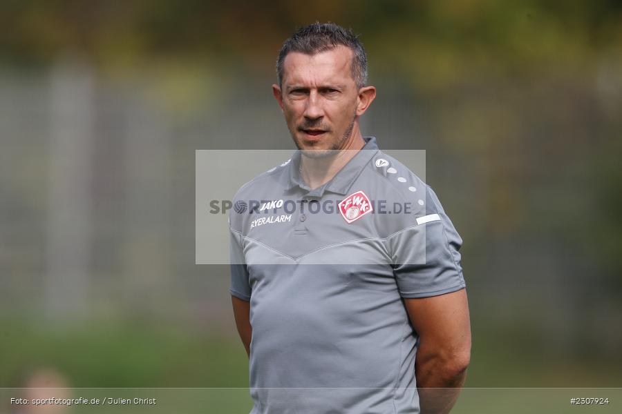 Markus Lützler, Sportpark Heuchelhof, Würzburg, 26.09.2021, sport, action, Fussball, Deutschland, September 2021, Saison 2021/2022, Runde 2, Gruppe Süd, Pokal, DFB, DFB Pokal Frauen, TSG, FWK, TSG Hoffenheim, FC Würzburger Kickers - Bild-ID: 2307924 Markus Lützler, Sportpark Heuchelhof, Würzburg, 26.09.2021, sport, action, Fussball, Deutschland, September 2021, Saison 2021/2022, Runde 2, Gruppe Süd, Pokal, DFB, DFB Pokal Frauen, TSG, FWK, TSG Hoffenheim, FC Würzburger Kickers - Bild-ID: 2307924