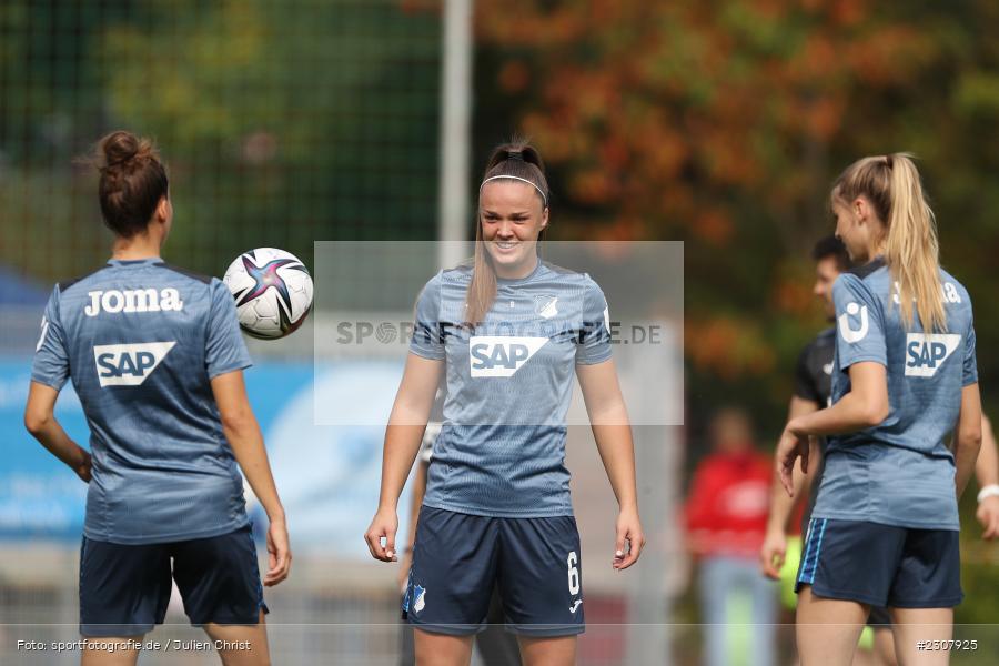 Tine Lea De Caigny, Sportpark Heuchelhof, Würzburg, 26.09.2021, sport, action, Fussball, Deutschland, September 2021, Saison 2021/2022, Runde 2, Gruppe Süd, Pokal, DFB, DFB Pokal Frauen, TSG, FWK, TSG Hoffenheim, FC Würzburger Kickers - Bild-ID: 2307925 Tine Lea De Caigny, Sportpark Heuchelhof, Würzburg, 26.09.2021, sport, action, Fussball, Deutschland, September 2021, Saison 2021/2022, Runde 2, Gruppe Süd, Pokal, DFB, DFB Pokal Frauen, TSG, FWK, TSG Hoffenheim, FC Würzburger Kickers - Bild-ID: 2307925