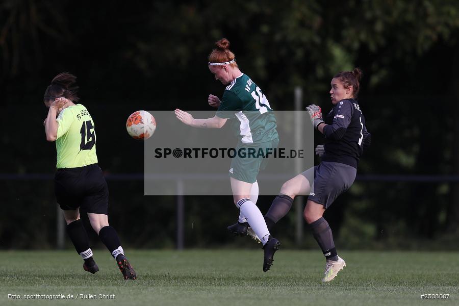 Denise Nehls, Sportplatz, Karsbach, 02.10.2021, sport, BFV, action, Fussball, Deutschland, Oktober 2021, Saison 2021/2022, Bezirksoberliga Frauen, FC Gollhofen, FC Karsbach - Bild-ID: 2308007