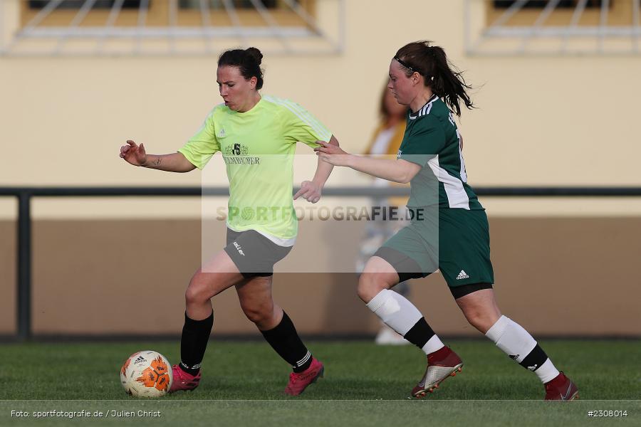 Simone Veeh, Sportplatz, Karsbach, 02.10.2021, sport, BFV, action, Fussball, Deutschland, Oktober 2021, Saison 2021/2022, Bezirksoberliga Frauen, FC Gollhofen, FC Karsbach - Bild-ID: 2308014