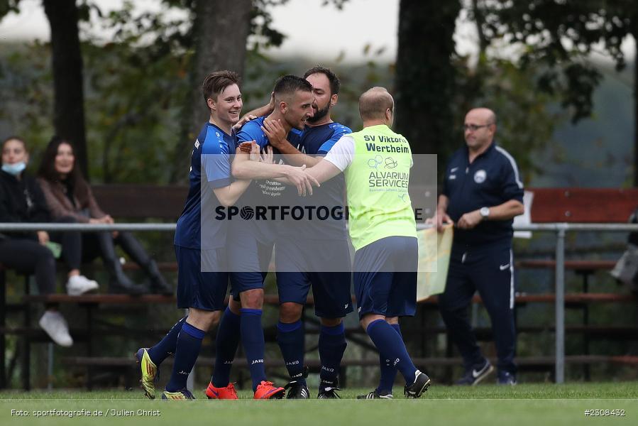 Torjubel, Medin Desic, Sportplatz, Höhefeld, 03.10.2021, sport, action, Fussball, Deutschland, Oktober 2021, Saison 2021/2022, SPG, DHK, Kreisklasse B TBB, SpG Viktoria Wertheim 2/Grünenwört, Kickers DHK Wertheim 2 - Bild-ID: 2308432