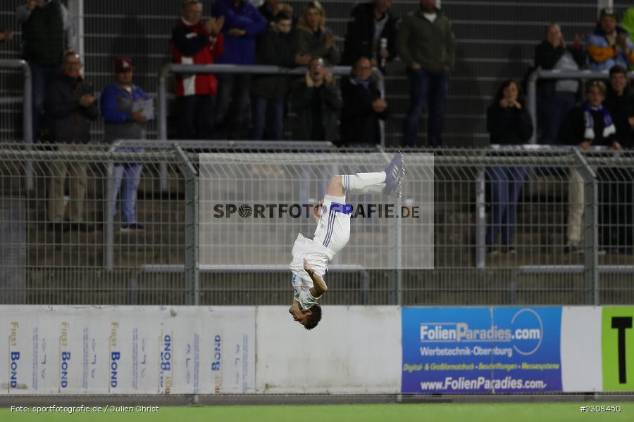 Torjubel, Daniel Cheron, Stadion am Schönbusch, Aschaffenburg, 05.10.2021, BFV, sport, action, Fussball, Deutschland, Oktober 2021, Saison 2021/2022, 4. Liga, Regionalliga Bayern, FCP, SVA, FC Pipinsried, SV Viktoria Aschaffenburg - Bild-ID: 2308450 Torjubel, Daniel Cheron, Stadion am Schönbusch, Aschaffenburg, 05.10.2021, BFV, sport, action, Fussball, Deutschland, Oktober 2021, Saison 2021/2022, 4. Liga, Regionalliga Bayern, FCP, SVA, FC Pipinsried, SV Viktoria Aschaffenburg - Bild-ID: 2308450
