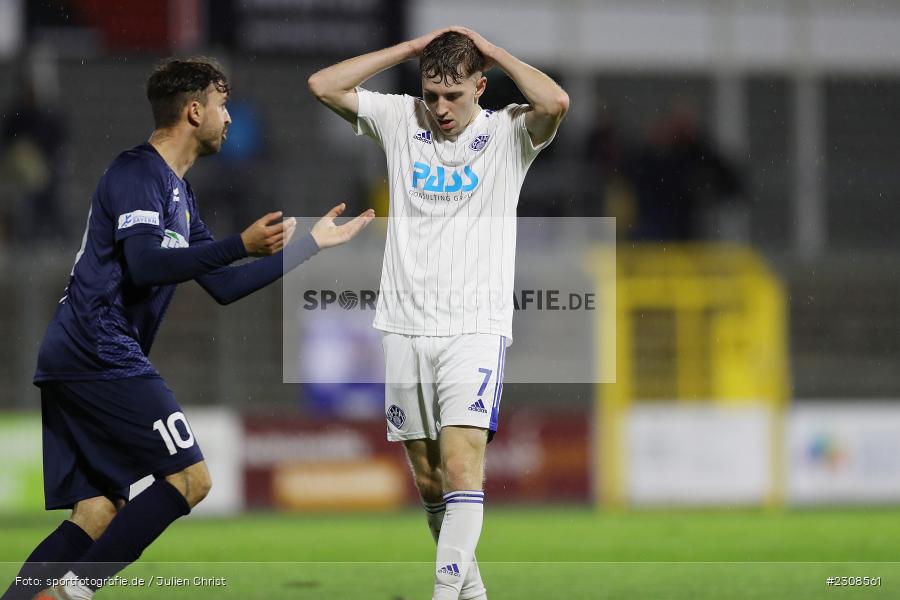 Hände, Arme, gestikuliert, hadern, Benedict Laverty, Stadion am Schönbusch, Aschaffenburg, 05.10.2021, BFV, sport, action, Fussball, Deutschland, Oktober 2021, Saison 2021/2022, 4. Liga, Regionalliga Bayern, FCP, SVA, FC Pipinsried, SV Viktoria Aschaffenburg - Bild-ID: 2308561 Hände, Arme, gestikuliert, hadern, Benedict Laverty, Stadion am Schönbusch, Aschaffenburg, 05.10.2021, BFV, sport, action, Fussball, Deutschland, Oktober 2021, Saison 2021/2022, 4. Liga, Regionalliga Bayern, FCP, SVA, FC Pipinsried, SV Viktoria Aschaffenburg - Bild-ID: 2308561
