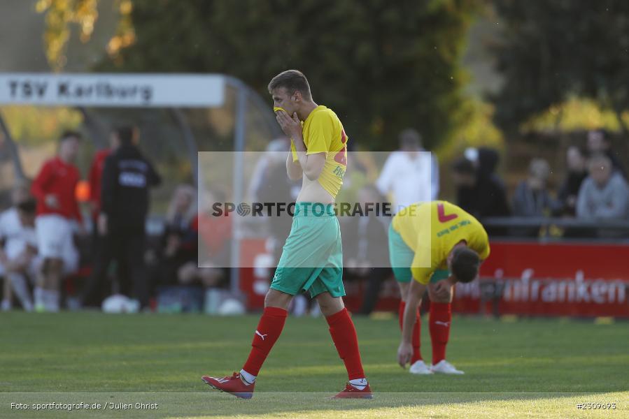 Hände, Arme, gestikuliert, Dominic Fischer, Sportgelände, Karlburg, 09.10.2021, BFV, sport, action, Fussball, Deutschland, Oktober 2021, Saison 2021/2022, Bayernliga Nord, DJK, TSV, DJK Don Bosco Bamberg, TSV Karlburg - Bild-ID: 2309693 Hände, Arme, gestikuliert, Dominic Fischer, Sportgelände, Karlburg, 09.10.2021, BFV, sport, action, Fussball, Deutschland, Oktober 2021, Saison 2021/2022, Bayernliga Nord, DJK, TSV, DJK Don Bosco Bamberg, TSV Karlburg - Bild-ID: 2309693