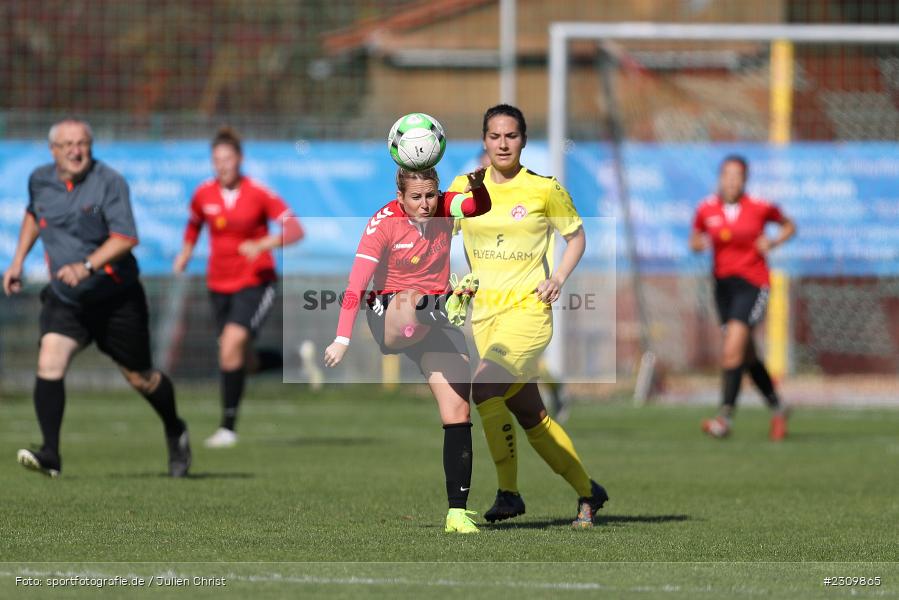Marie Theres Franz, Sportpark Heuchelhof, Würzburg, 10.10.2021, BFV, sport, action, Fussball, Deutschland, Oktober 2021, Saison 2021/2022, Bezirksoberliga Frauen, FCK, FWK, FC Karsbach, FC Würzburger Kickers II - Bild-ID: 2309865