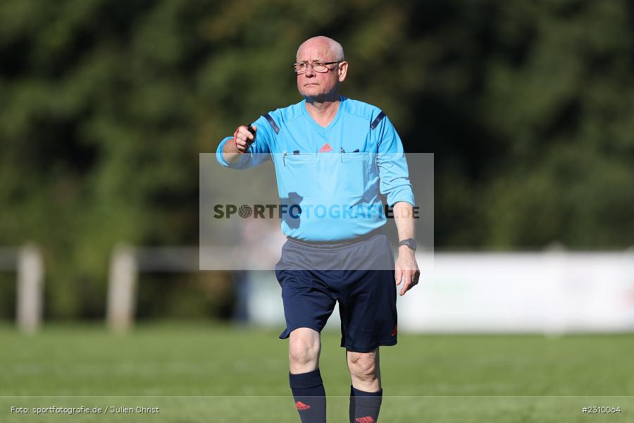 Schiedsrichter, Armin Nürnberger, Sportgelände FC Wertheim-Eichel, Wertheim, 11.10.2021, BFV, sport, action, Fussball, Deutschland, Oktober 2021, Saison 2021/2022, Kreisklasse B TBB, URP, FCW, SpG Urphar-Lindelbach/Bettingen, FC Wertheim-Eichel 2 - Bild-ID: 2310064 Schiedsrichter, Armin Nürnberger, Sportgelände FC Wertheim-Eichel, Wertheim, 11.10.2021, BFV, sport, action, Fussball, Deutschland, Oktober 2021, Saison 2021/2022, Kreisklasse B TBB, URP, FCW, SpG Urphar-Lindelbach/Bettingen, FC Wertheim-Eichel 2 - Bild-ID: 2310064