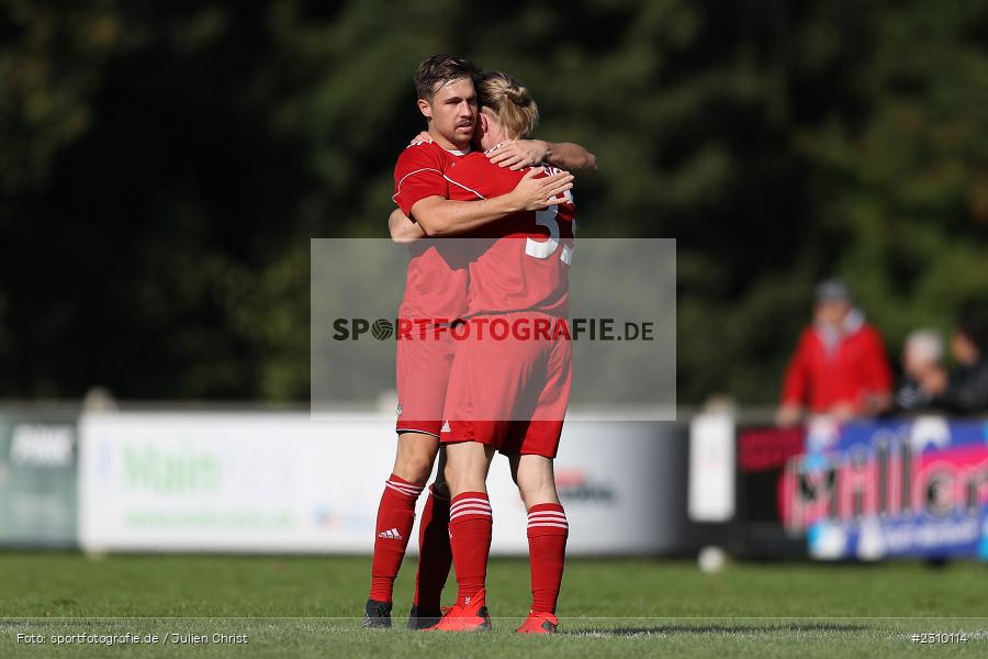 Jubel, Yannick Schröck, Sportgelände FC Wertheim-Eichel, Wertheim, 11.10.2021, BFV, sport, action, Fussball, Deutschland, Oktober 2021, Saison 2021/2022, Kreisklasse B TBB, URP, FCW, SpG Urphar-Lindelbach/Bettingen, FC Wertheim-Eichel 2 - Bild-ID: 2310114