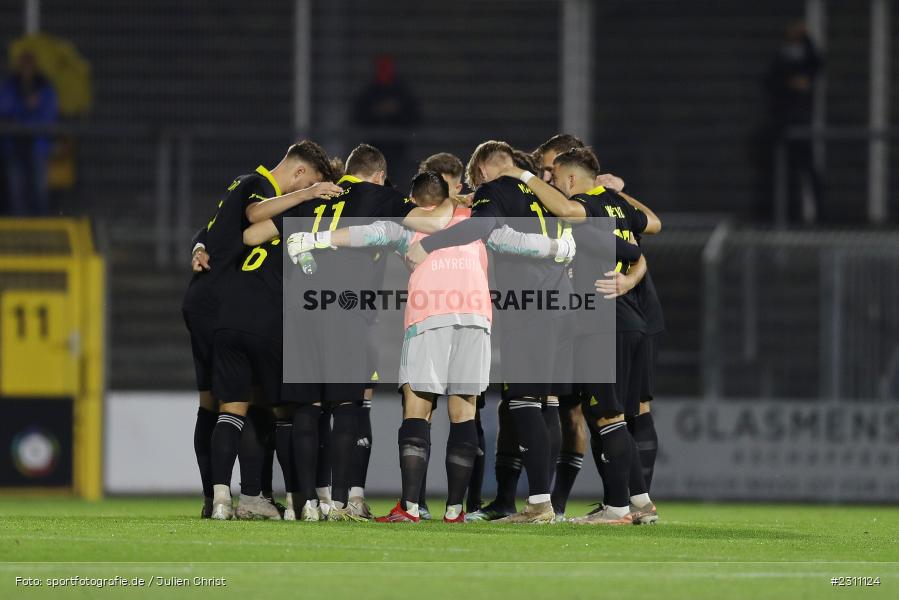 Mannschaftskreis, Stadion am Schönbusch, Aschaffenburg, 15.10.2021, BFV, sport, action, Fussball, Deutschland, Oktober 2021, Saison 2021/2022, 4. Liga, Regionalliga Bayern, BAY, SVA, SpVgg Bayreuth, SV Viktoria Aschaffenburg - Bild-ID: 2311124