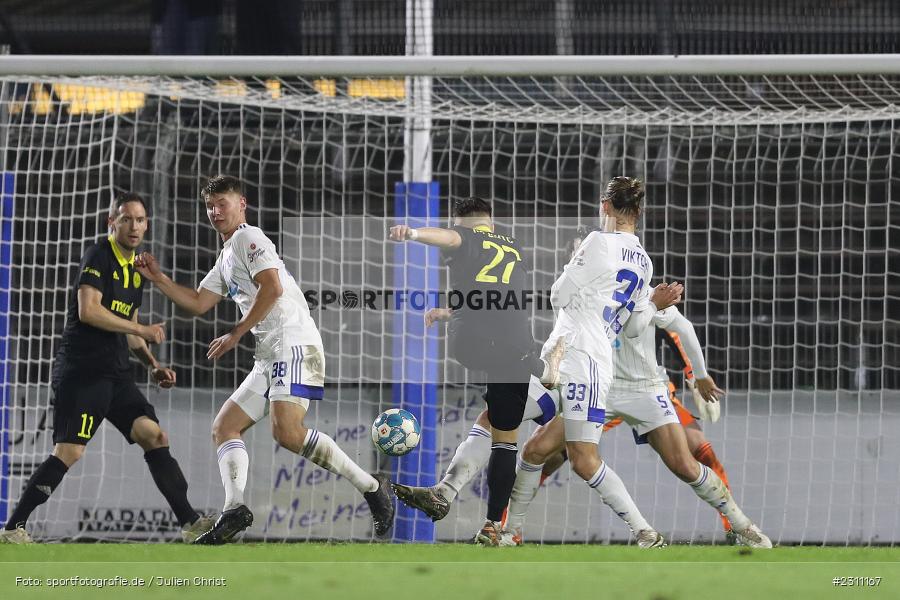 Ivan Knezevic, Stadion am Schönbusch, Aschaffenburg, 15.10.2021, BFV, sport, action, Fussball, Deutschland, Oktober 2021, Saison 2021/2022, 4. Liga, Regionalliga Bayern, BAY, SVA, SpVgg Bayreuth, SV Viktoria Aschaffenburg - Bild-ID: 2311167 Ivan Knezevic, Stadion am Schönbusch, Aschaffenburg, 15.10.2021, BFV, sport, action, Fussball, Deutschland, Oktober 2021, Saison 2021/2022, 4. Liga, Regionalliga Bayern, BAY, SVA, SpVgg Bayreuth, SV Viktoria Aschaffenburg - Bild-ID: 2311167