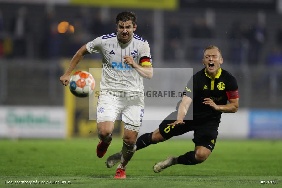 Benjamin Baier, Stadion am Schönbusch, Aschaffenburg, 15.10.2021, BFV, sport, action, Fussball, Deutschland, Oktober 2021, Saison 2021/2022, 4. Liga, Regionalliga Bayern, BAY, SVA, SpVgg Bayreuth, SV Viktoria Aschaffenburg - Bild-ID: 2311183