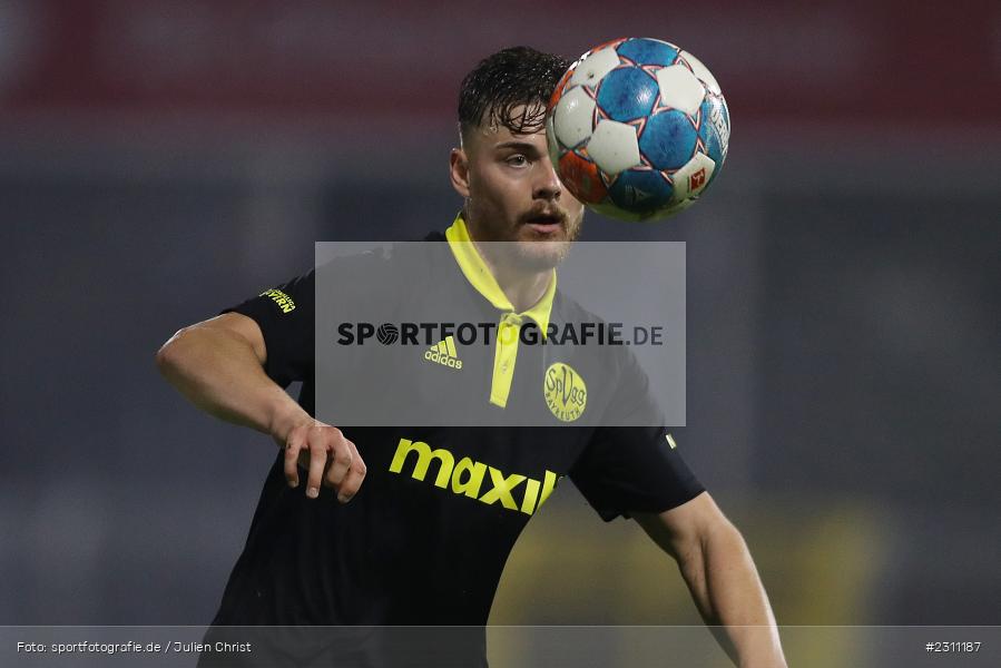 Daniel Steininger, Stadion am Schönbusch, Aschaffenburg, 15.10.2021, BFV, sport, action, Fussball, Deutschland, Oktober 2021, Saison 2021/2022, 4. Liga, Regionalliga Bayern, BAY, SVA, SpVgg Bayreuth, SV Viktoria Aschaffenburg - Bild-ID: 2311187